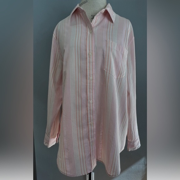 Gap easy stripe shirt. Color multi pink stripe. Size XL in excellent con… - Picture 6 of 14